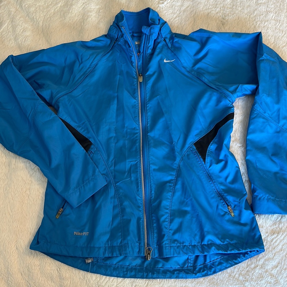 Nike windbreaker w/ detachable sleeves